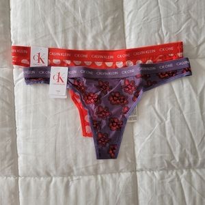 CALVIN KLEIN BRAND NEW SET OF TWO THONGS SIZE S